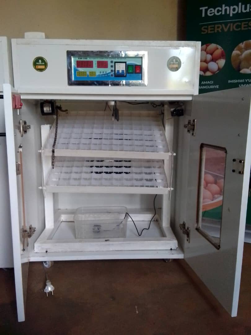 TechPlus Trust V4 solar-powered egg incubator